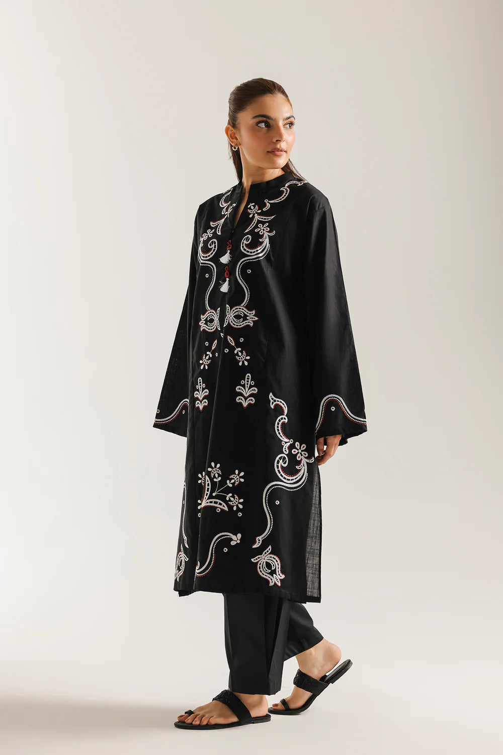 EMBROIDERED SHIRT